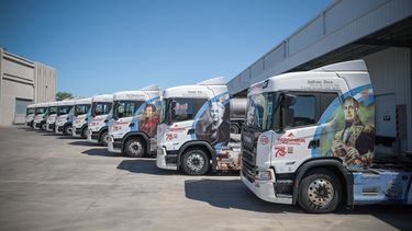 Los camiones de Aconcagua llevan a los próceres por las rutas de todo el país. Los camiones de Aconcagua llevan a los próceres por las rutas de todo el país.