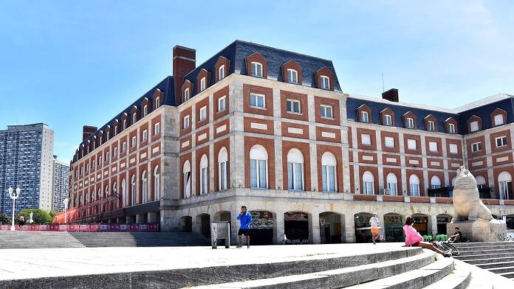 La Rambla de Mar del Plata. - Wikipedia -