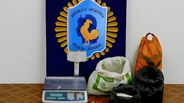 Se incautaron 14 kilos de pólvora negra en Guernica. Se incautaron 14 kilos de pólvora negra en Guernica.