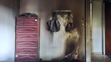 Así quedó el interior de la casa de la víctima.