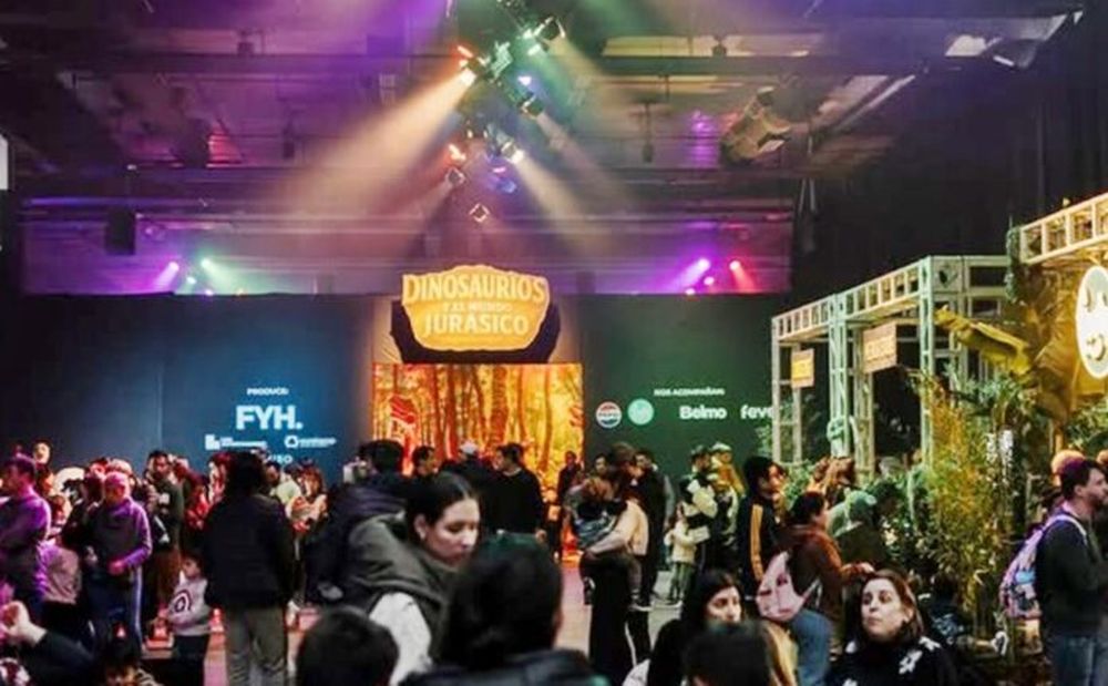 La tragedia que sufrió la familia Foster se dio mientras paseaba por el parque Dinosaurios y el Mundo Jurásico, en el complejo Al Río, en Vicente López.