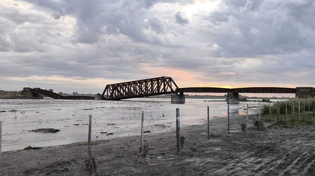 El puente ferroviario colapsado, entre Chivilcoy y 25 de Mayo.&nbsp;