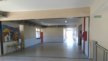 El episodio de violencia escolar se produjo en la Escuela de Educación Primaria (EEP) N°63, ubicada en el barrio Autódromo de Mar del Plata.