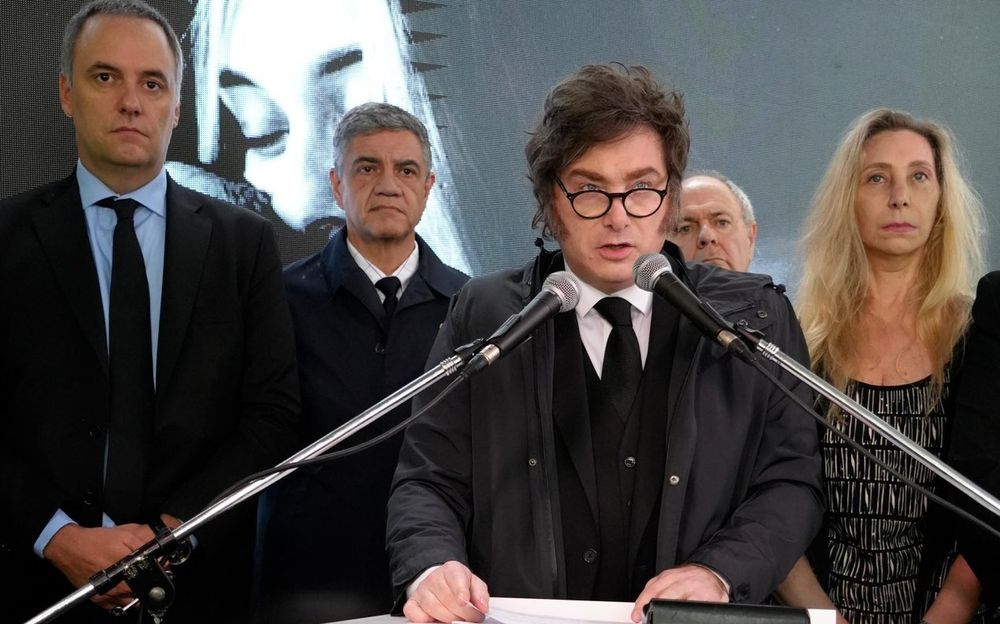 El presidente Javier Milei participó del acto por los 34 años del atentado a la embajada de Israel.