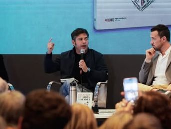 El gobernador Kicillof en la Feria del Libro. El gobernador Kicillof en la Feria del Libro.