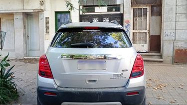 La camioneta en la que circulaba el sujeto ofreciendo caramelos a menores de edad.&nbsp; &nbsp;