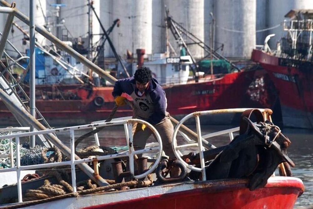 Paro de la flota congeladora. (La Capital)