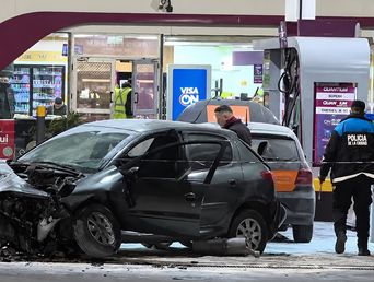 El Peugeot 207 en el que venía el conductor que se quedó dormido. El Peugeot 207 en el que venía el conductor que se quedó dormido.