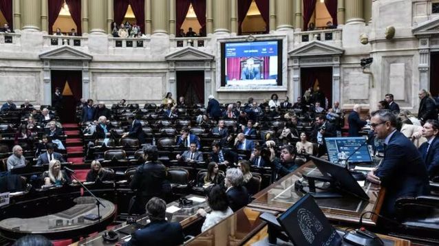 La sesión en Diputados, en plenop escándalo.