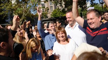 Patricia Bullrich de recorrida con dirigentes de LLA.