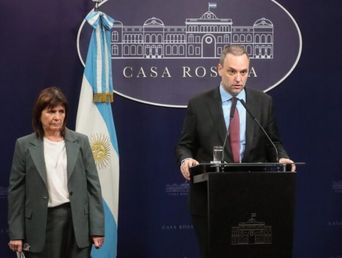 Patricia Bullrich y Manuel Adorni. Patricia Bullrich y Manuel Adorni.