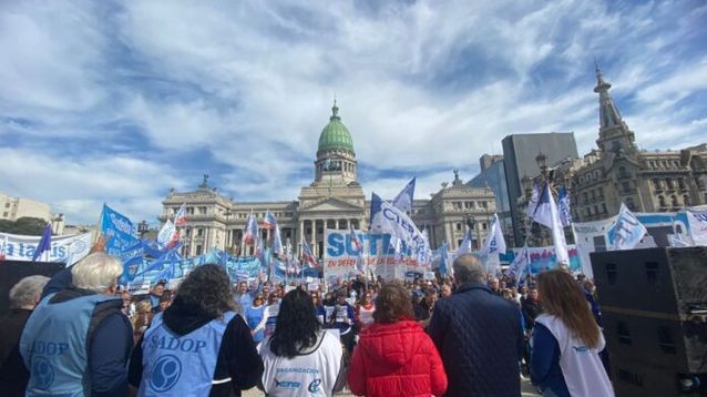 La Confederación de Trabajadores de la Educación de la República Argentina (CTERA) expresó su preocupación sobre el ajuste que propone el proyecto de Ley de Presupuesto 2025. (X/CTERA)