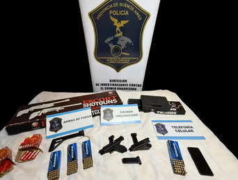 Elementos secuestrados por la policía.&nbsp;