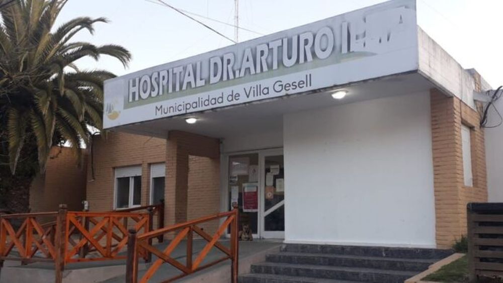 La mujer herida de bala fue internada en el hospital de Villa Gesell. - El Mensajero de la Costa -