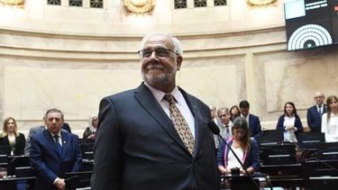 La intención del oficialismo sería elegir como presidente al senador de La Libertad Avanza (LLA), Juan Carlos Pagotto. (Red social X)