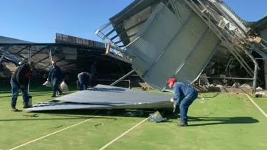 Comenzaron a desarmar instalaciones destruidas. (Club Tiro Federal)