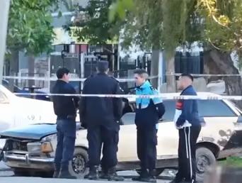 Un policía fue imputado por chocar y provocar la muerte de un nene de 2 años durante una persecución en Lomas de Zamora.
