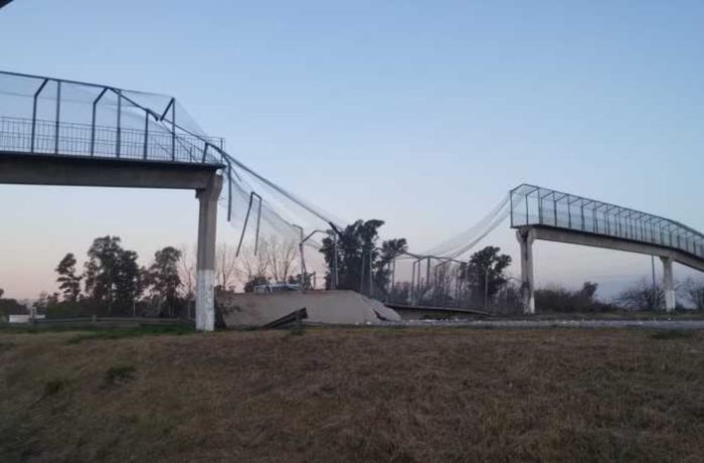 Puente derribado. (Protagonistas de Mercedes)