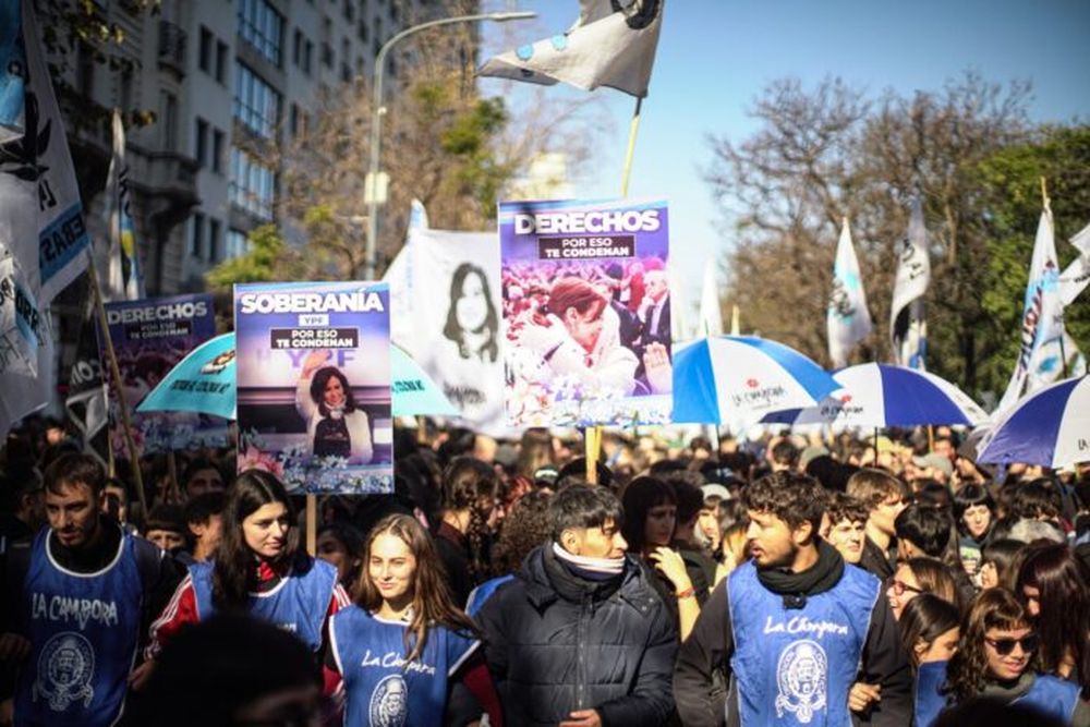 Una imagen de la marcha a Plaza de Mayo el miércoles. (DIB)/Archivo)