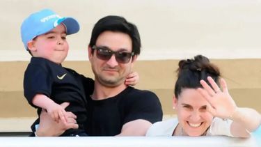 Como un héroe. Isidro y sus padres fueron recibidos por una multitud en Tandil. – Instagram: @uncorazonparaisi -