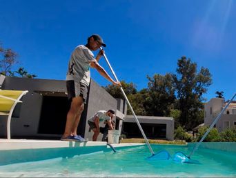 La ANMAT prohibió un desinfectante para piletas. La ANMAT prohibió un desinfectante para piletas.