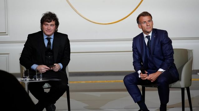 Milei y Macron en el Palacio del Elíseo.&nbsp;