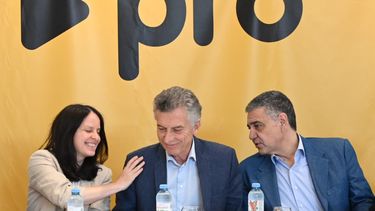 Mauricio y Jorge Macri junto a la intendenta Soledad Martínez. Mauricio y Jorge Macri junto a la intendenta Soledad Martínez.