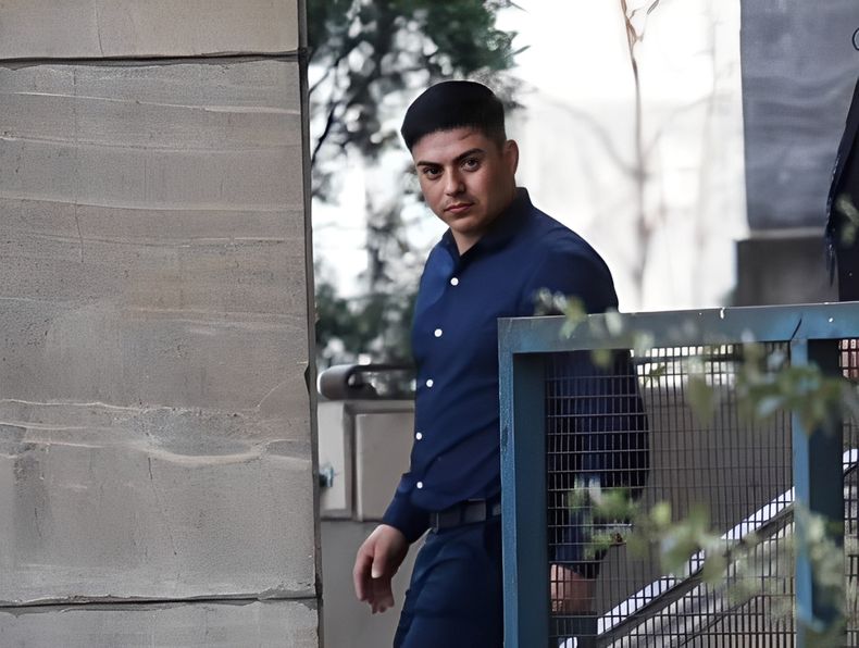 El gendarme Héctor Guerrero se presenta en Comodoro Py a indagatoria por ejecutar el disparo que dejó a Pablo Grillo al borde de la muerte.&nbsp;