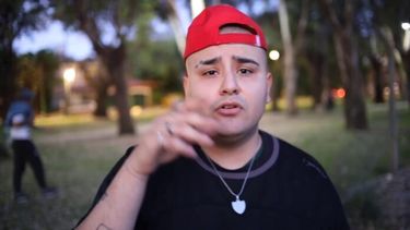 Encendieron una bengala en un recital de El Doctor en Niceto Club de Palermo y la Justicia investiga a los responsables.