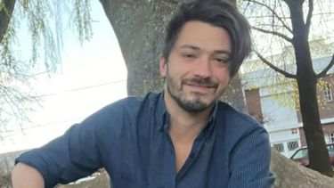 César Miguel Cárdenas, de 33 años, viajó hace dos semanas desde Tandil hacia Buenos Aires para rendir sus últimas materias. - La Unión -