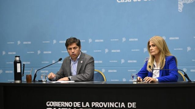 Axel Kicillof junto a Verónica Magario.