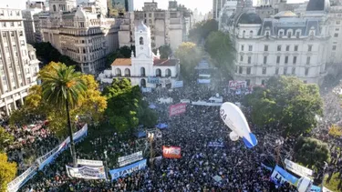 Masivo reclamo contra el desfinanciamiento a las universidades, con duras críticas a Milei, que se llevó adelante el 23 de abril.