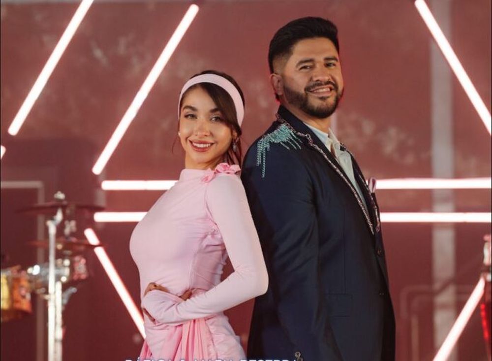 María Becerra y Ariel Puchetta, cantante de Ráfaga.