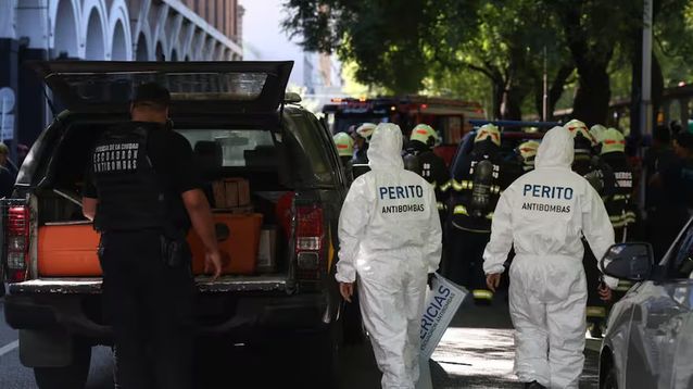 Personal de la división anti explosivos de gendarmería.&nbsp;