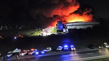 El Gobierno Nacional desplegó un amplio operativo de emergencia tras la grave explosión e incendio registrada en el Polo Industrial de Ezeiza.