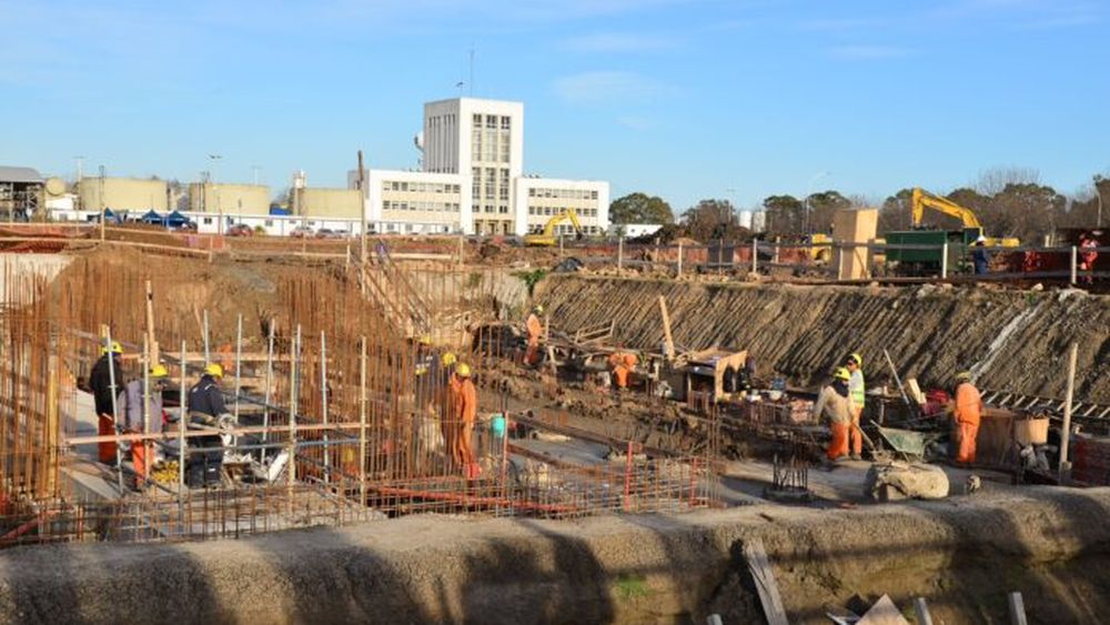 Un grupo de trabajadores en una obra pública.