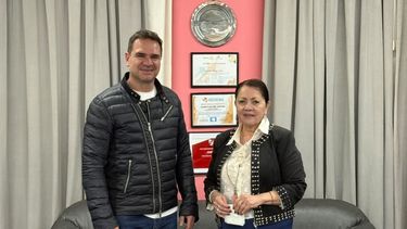 &nbsp;Roberto Vázquez junto a la intendenta Blanca Cantero.