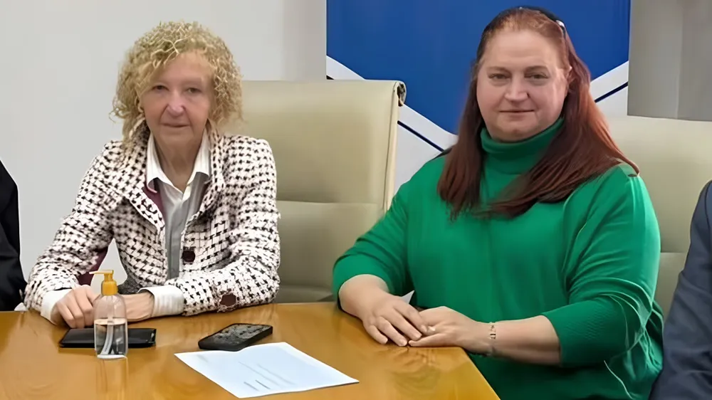 La extitular de la Administración Nacional de Medicamentos, Alimentos y Tecnología (ANMAT) Nélida Agustina Bisio y la exdirectora del Instituto Nacional de Medicamentos (INAME), Gabriela Mantecón Fumado, recuperaron la libertad tras pagar una caución de $75 millones cada una.