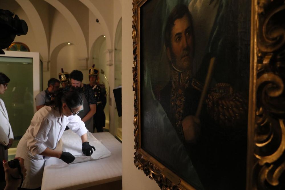 El traslado del Sable Corvo de José de San Martín.