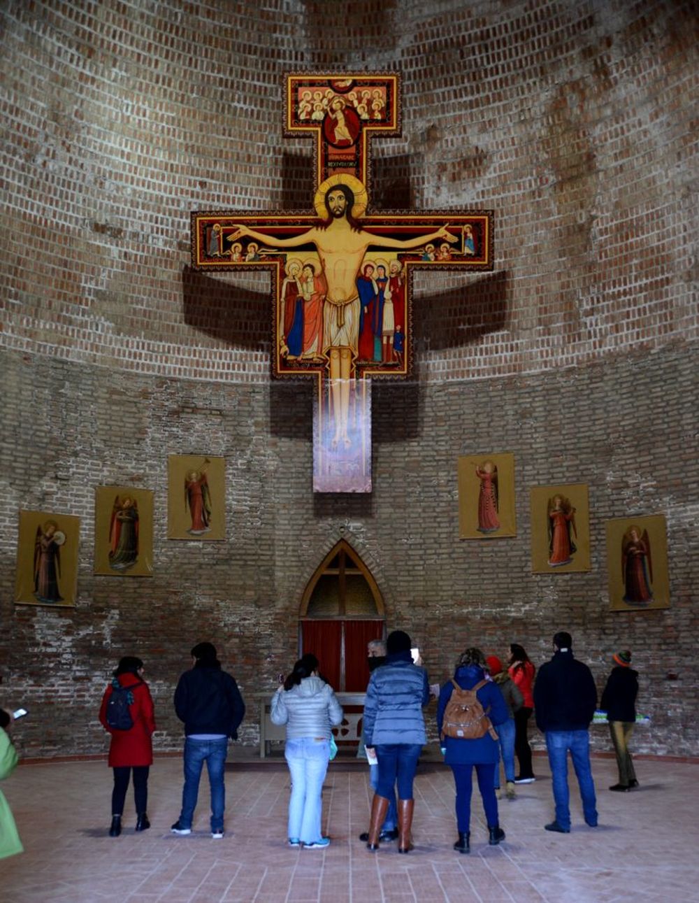 La cruz de San Damián, obra de un artesano de Pigüé. La cruz de San Damián, obra de un artesano de Pigüé.