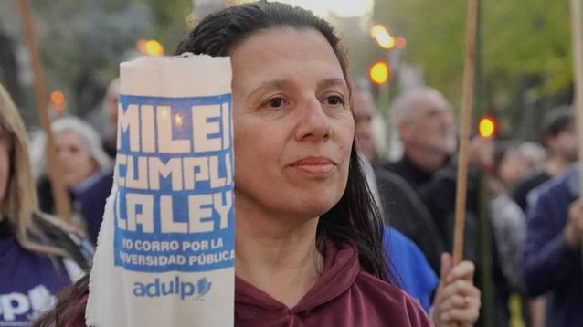 Docentes universitarios en lucha. (Prensa Adulp)