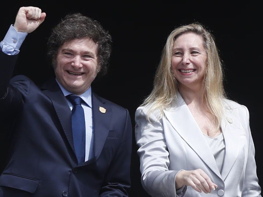 El presidente, Javier Milei, junto a su hermana, la secretaria General de la Presidencia, Karina Milei. (Archivo)