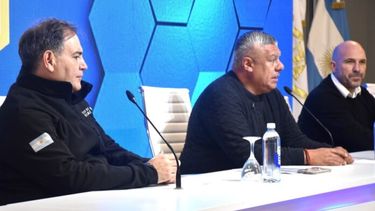 Claudio Tapia estuvo al frente de la conferencia, junto al ministro Javier Alonso. - AFA -