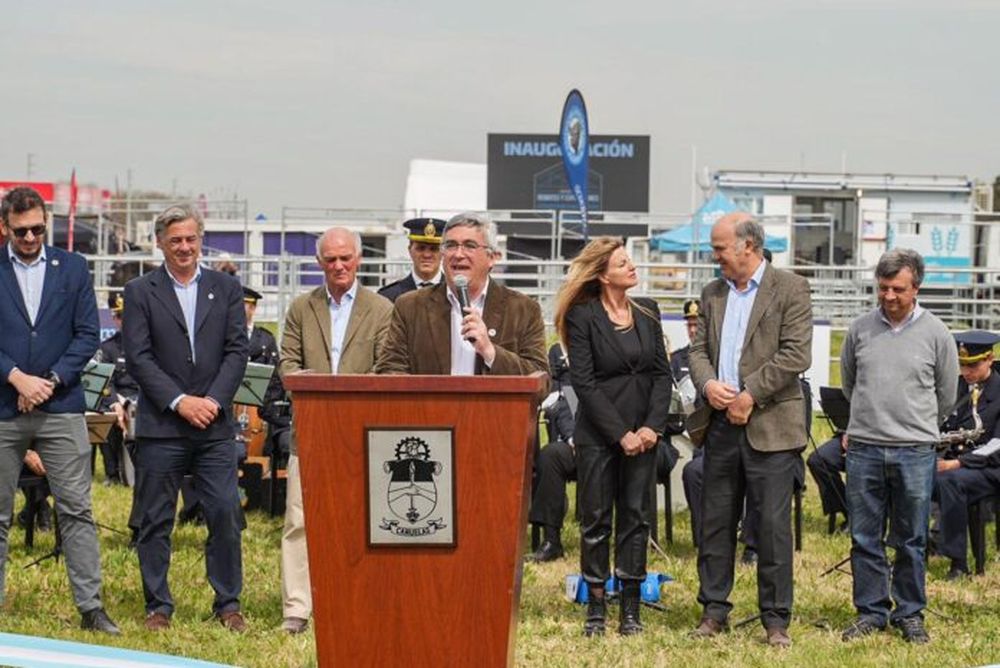 El ministro Javier Rodríguez en las expo Angus en Cañuelas. (MDA)