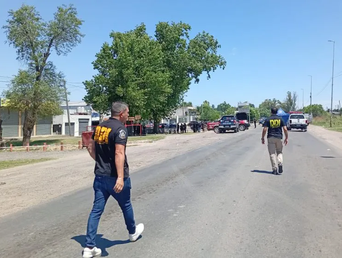 Un policía mató a uno de los 4 motochorros que lo asaltaron en Pilar.