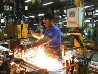 Fuerte contracción del empleo registrado y de la cantidad de empleadores en la era Javier Milei, según CEPA. Fuerte contracción del empleo registrado y de la cantidad de empleadores en la era Javier Milei, según CEPA.