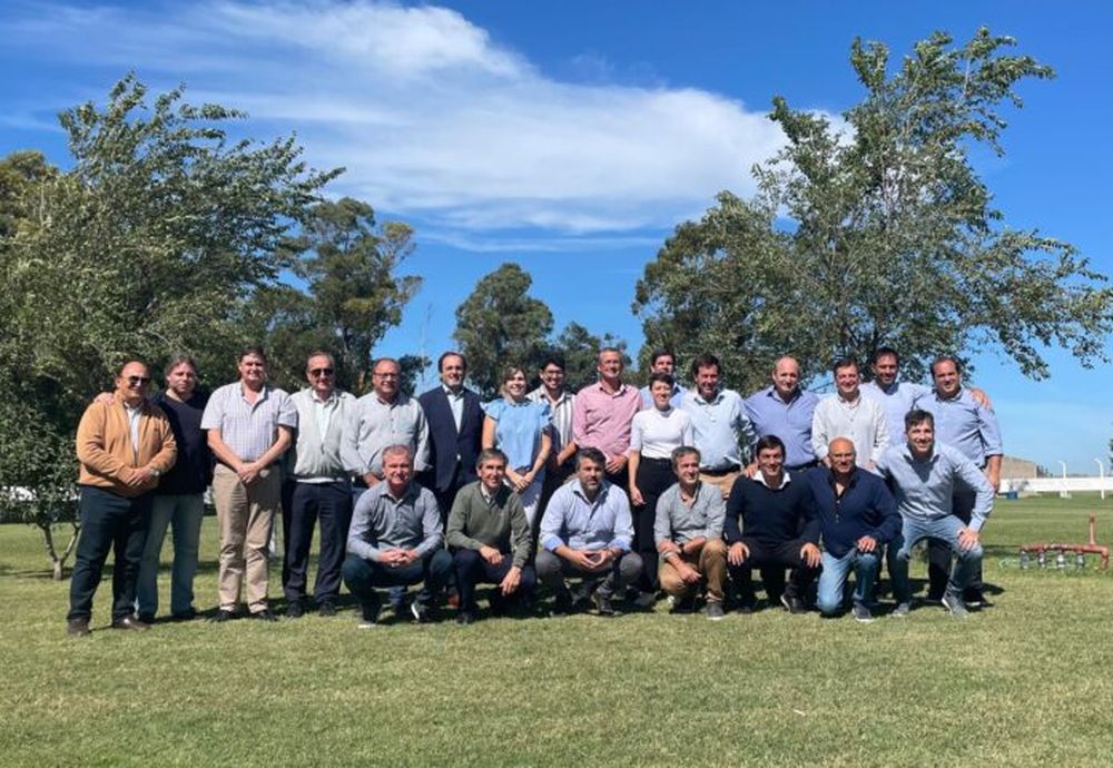 Intendentes radicales reunidos en Chaves.