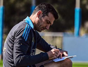 Lionel Scaloni armó una prelista que generó debate. Lionel Scaloni armó una prelista que generó debate.