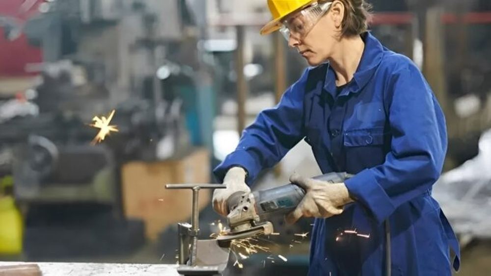 Continúan desapareciendo empleos privados.