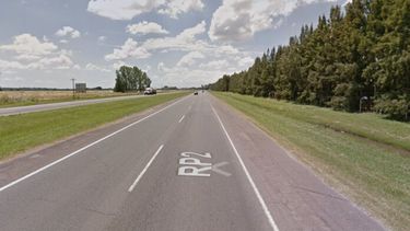 El cuerpo de Hernán Sebastián Camacho fue hallado en un campo de Brandsen, a la vera de la ruta 2, a la altura del kilómetro 82. (Google Maps)